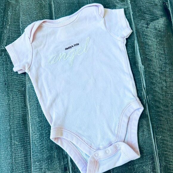 Old Navy Newborn Baby Girl Daddy’s Little Angel Pink Onesie 0-3 Mo - Picture 1 of 4